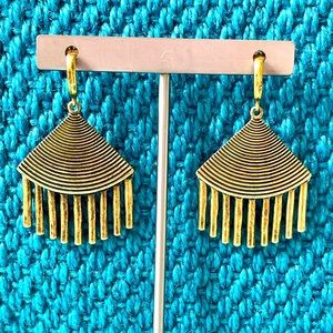 🪭 GILES & BROTHER FAN EARRINGS ~ Color Antique Bronze